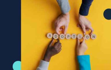 Adoption : une attestation d’honorabilité désormais obligatoire pour les futurs parents